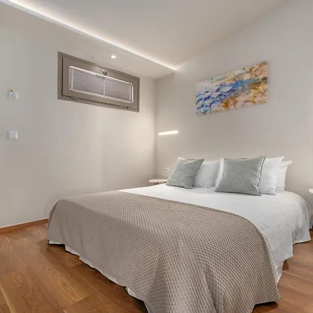 Ammon Zeus Luxury