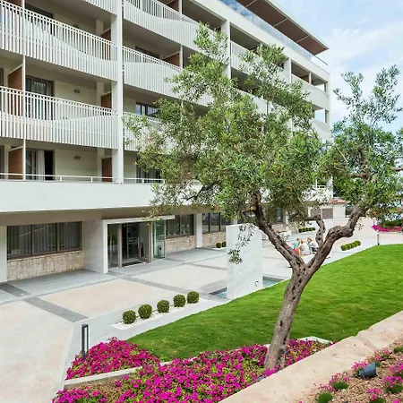 Ammon Zeus Luxury Hotel